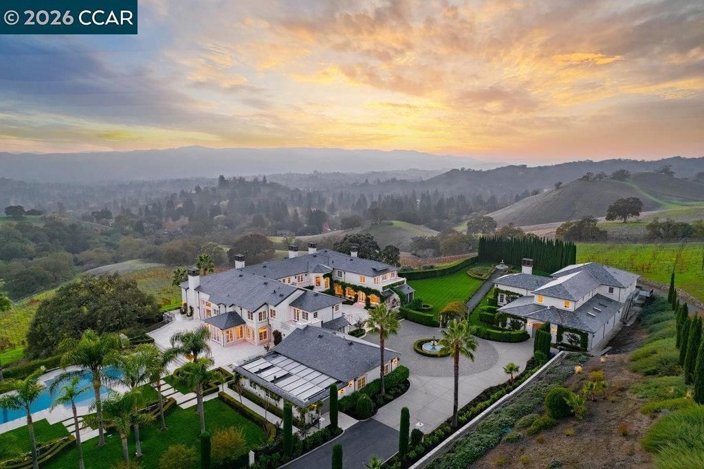 Image 56 of property listing at 10 10 Serenity Ln, Alamo, CA 94507