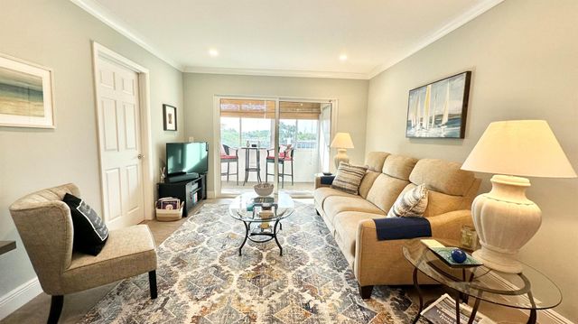 154 Lake Meryl Drive 257, West Palm Beach, FL 33411