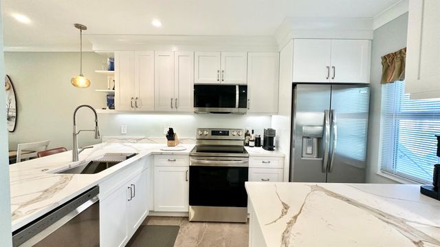 154 Lake Meryl Drive 257, West Palm Beach, FL 33411