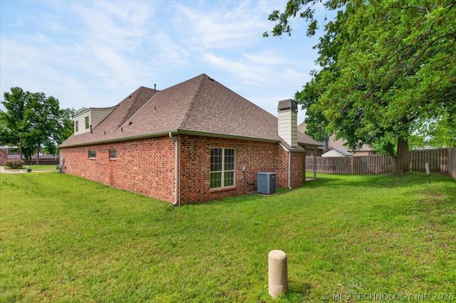 3224 Boardwalk Court, Bartlesville, OK 74006