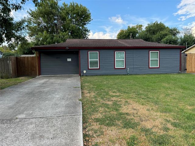 2117 Pickerton Drive, Deer Park, TX 77536