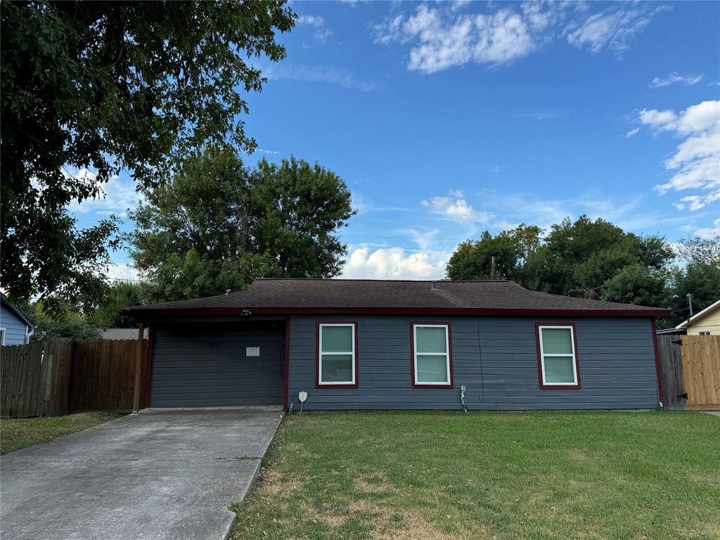 2117 Pickerton Drive, Deer Park, TX 77536