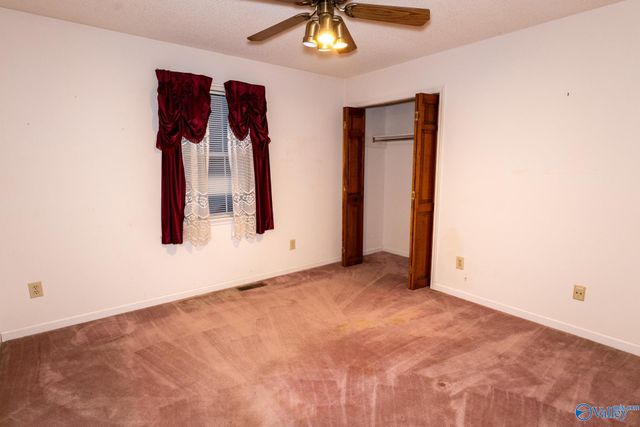 500 Tumpkins Lane, Huntsville, AL 35811