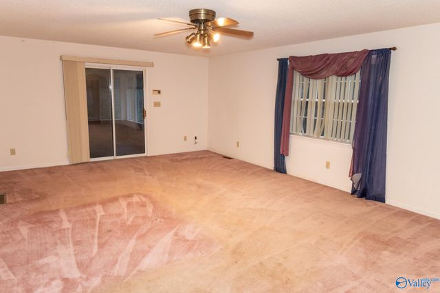 500 Tumpkins Lane, Huntsville, AL 35811