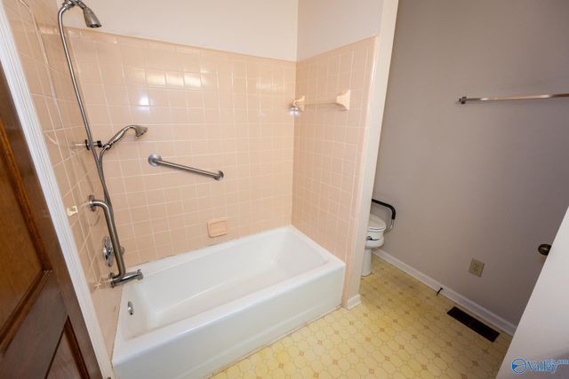 500 Tumpkins Lane, Huntsville, AL 35811