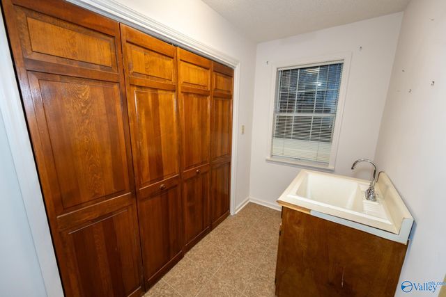 500 Tumpkins Lane, Huntsville, AL 35811