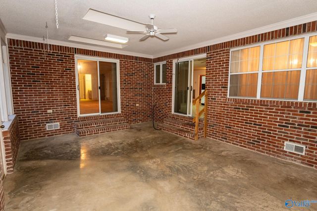 500 Tumpkins Lane, Huntsville, AL 35811