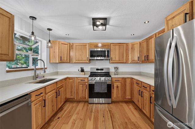 5986 Sunshine Drive, Ferndale, WA 98248