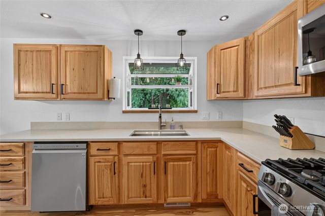 5986 Sunshine Drive, Ferndale, WA 98248