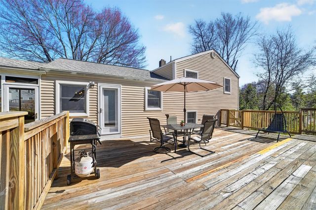 9 Ridge Road, Cortlandt Manor, NY 10567