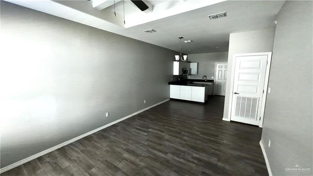 408 Carlisle Avenue 3, Edinburg, TX 78539