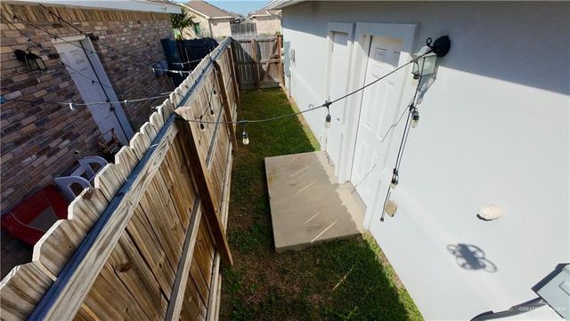 408 Carlisle Avenue 3, Edinburg, TX 78539