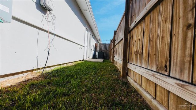 408 Carlisle Avenue 3, Edinburg, TX 78539