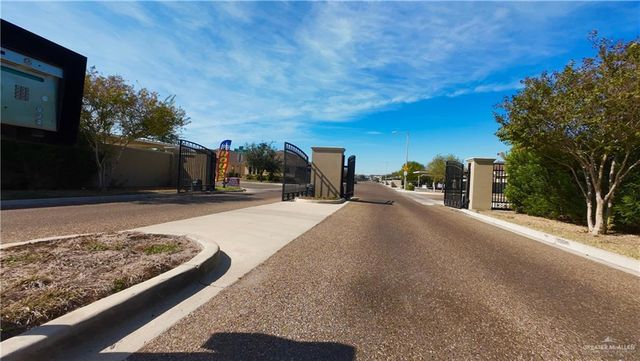 408 Carlisle Avenue 3, Edinburg, TX 78539