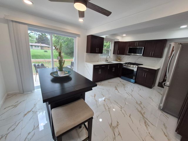 25725 Dunbar Street, Southfield, MI 48033