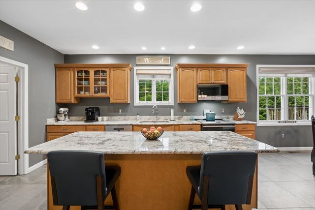 8 Margaret Circle, Mont Vernon, NH 03057
