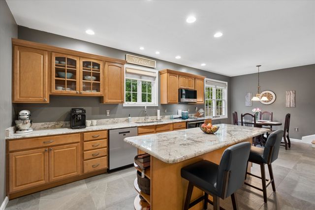 8 Margaret Circle, Mont Vernon, NH 03057