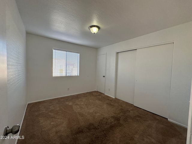 2650 E MCKELLIPS Road 204, Mesa, AZ 85213