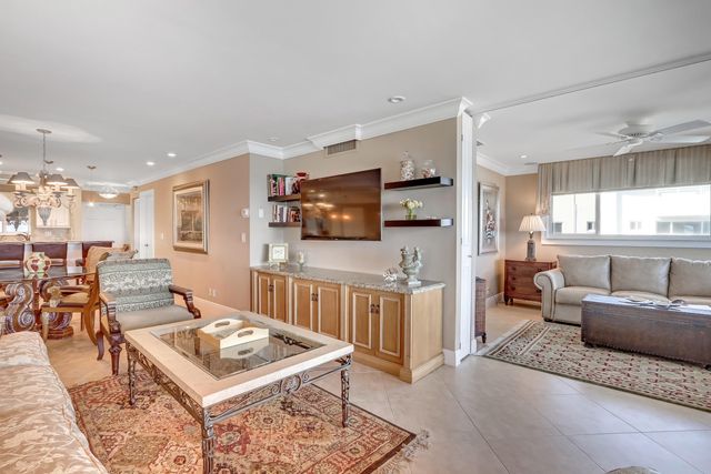 1199 Hillsboro Mile 237, Hillsboro Beach, FL 33062