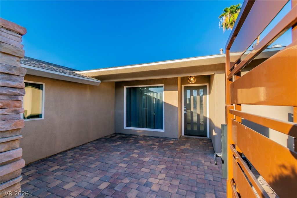 4170 Sheppard Drive, Las Vegas, NV 89121 — photo 2
