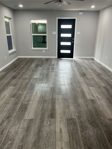 3228 Elsie Faye Heggins Street, Dallas, TX 75215