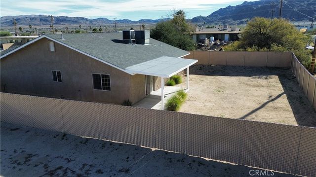 6352 Smoketree Avenue, 29 Palms, CA 92277