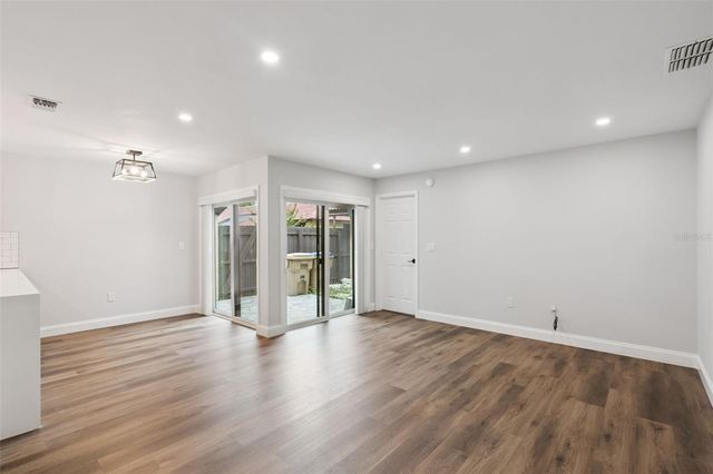 530 HUNTER CIRCLE, Kissimmee, FL 34758