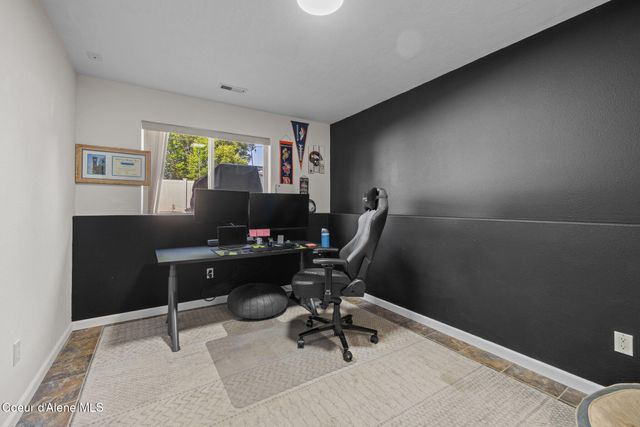 688 N SPARKLEWOOD CT, Post Falls, ID 83854