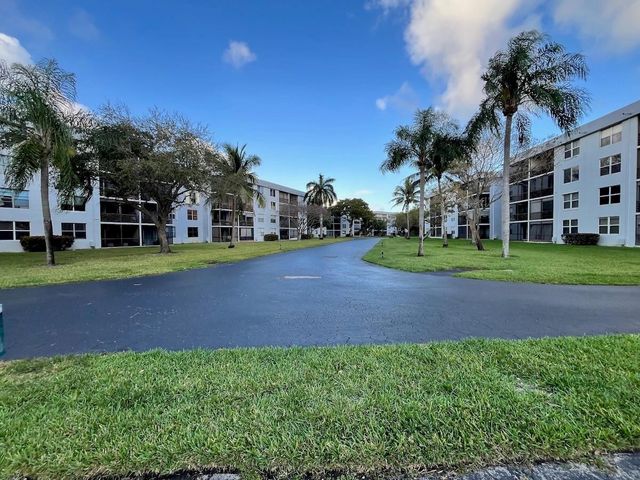 113 Royal Park Drive 1G, Oakland Park, FL 33309