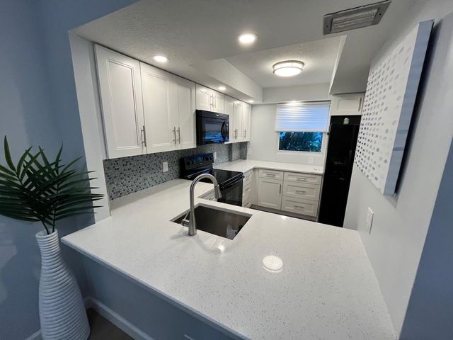 113 Royal Park Drive 1G, Oakland Park, FL 33309