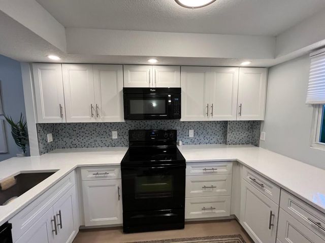 113 Royal Park Drive 1G, Oakland Park, FL 33309