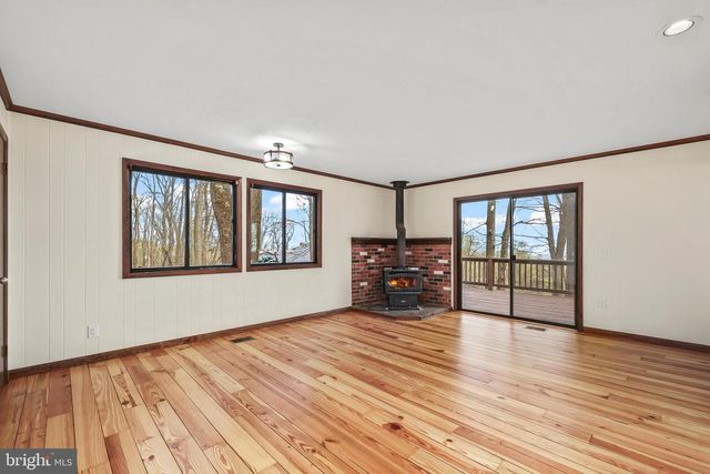 758 CLUB HOUSE RD, Front Royal, VA 22630