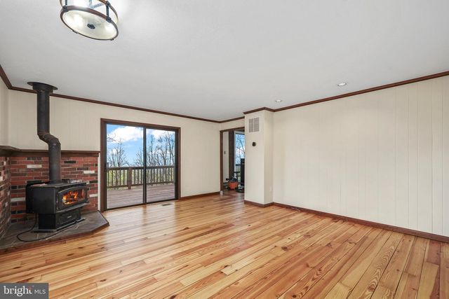 758 CLUB HOUSE RD, Front Royal, VA 22630