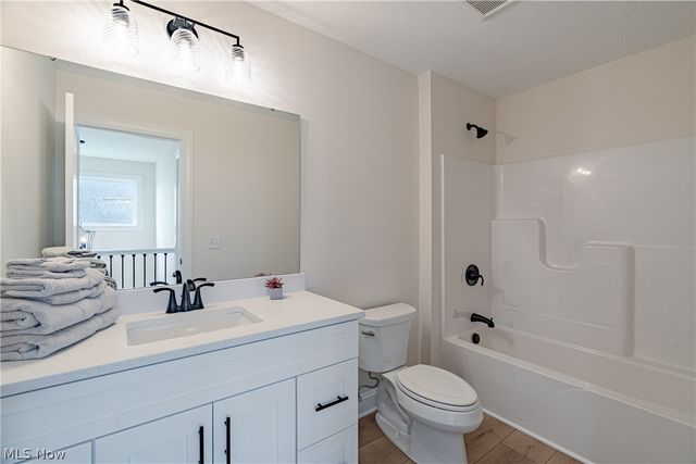 570 Magnolia Court, Mayfield Village, OH 44143