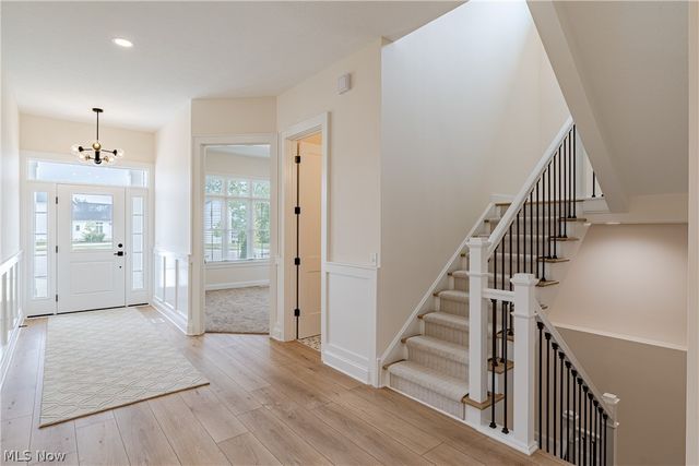 570 Magnolia Court, Mayfield Village, OH 44143