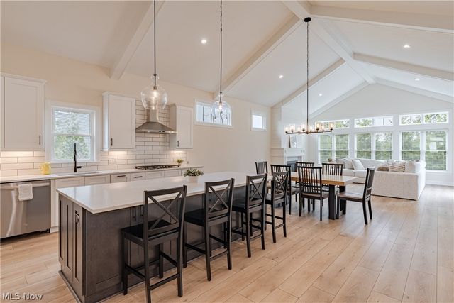 570 Magnolia Court, Mayfield Village, OH 44143