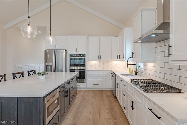 570 Magnolia Court, Mayfield Village, OH 44143