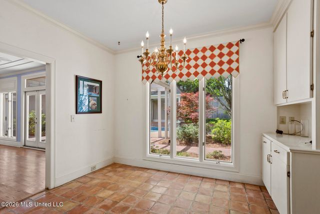 11 Highland Meadows Drive, Jackson, MS 39211