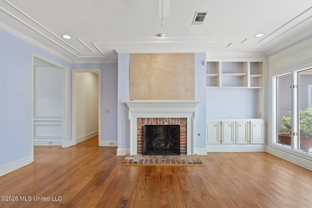 11 Highland Meadows Drive, Jackson, MS 39211