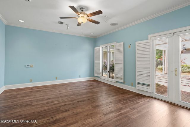 11 Highland Meadows Drive, Jackson, MS 39211