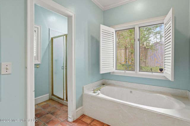 11 Highland Meadows Drive, Jackson, MS 39211