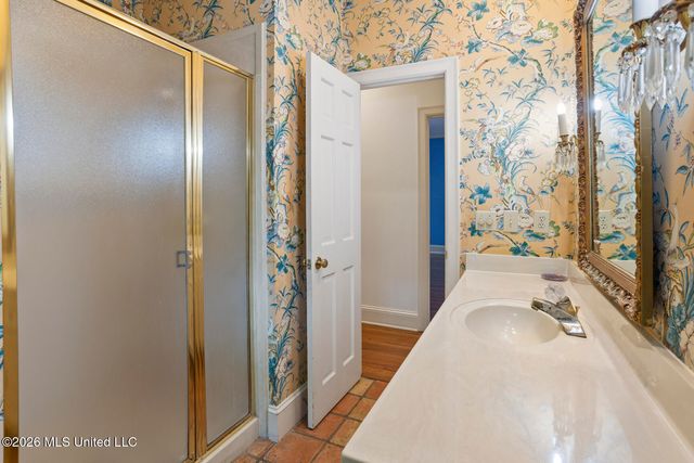 11 Highland Meadows Drive, Jackson, MS 39211