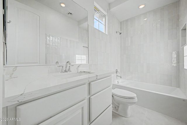 6954 W MAYA Way, Peoria, AZ 85383