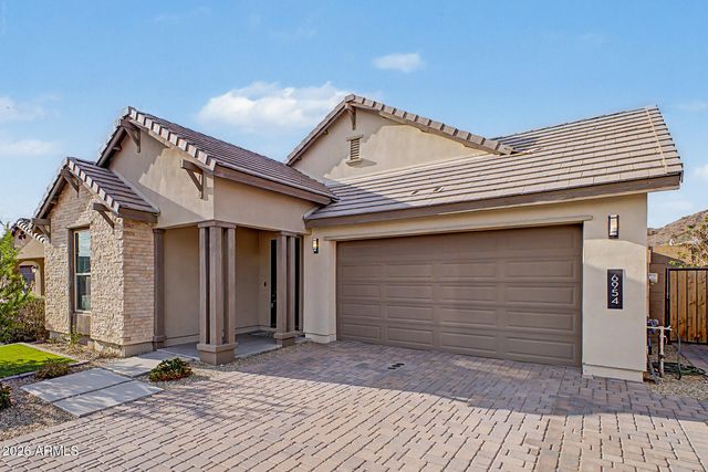 6954 W MAYA Way, Peoria, AZ 85383