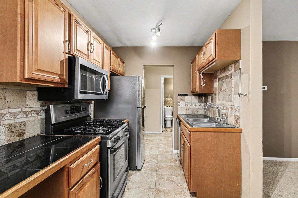 3237 15th Avenue S 15, Minneapolis, MN 55407 — photo 2