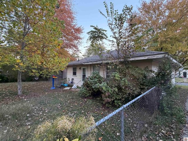 3215 LORINE LANE, Paducah, KY 42001