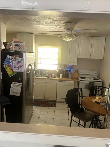 3215 LORINE LANE, Paducah, KY 42001