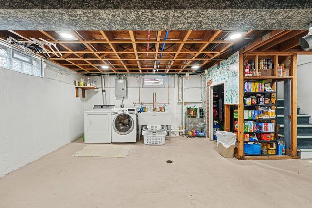 735 E 163rd Street, South Holland, IL 60473