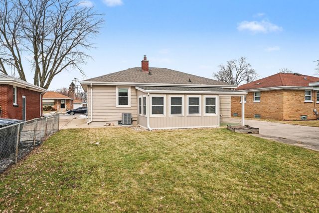 735 E 163rd Street, South Holland, IL 60473
