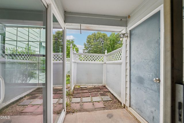 4900 Avenida Del Sol Drive 102, Raleigh, NC 27616